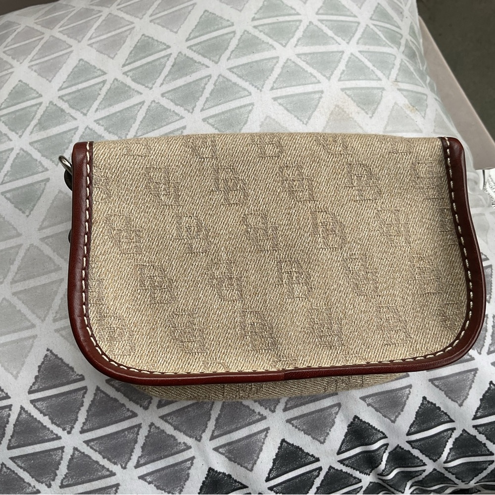 DOONEY AND BOURKE Stylish Beige with Brown Accent COIN POUCH - Picture 2 of 4
